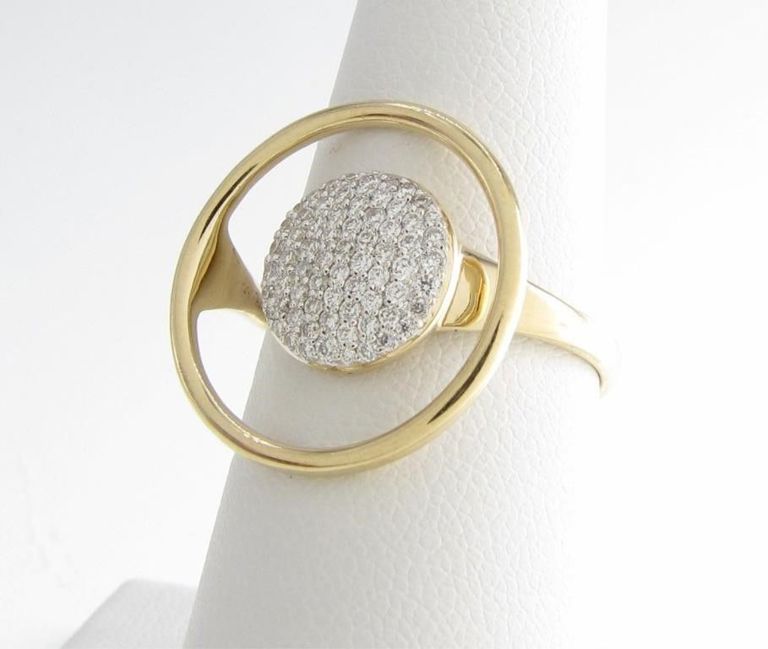 Phillips House diamond pave circle ring