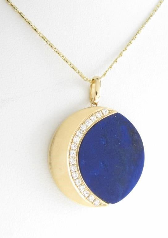 Doves 18k yellow gold moon pendant with chain