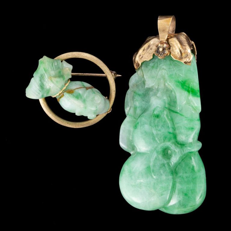 Vintage 14k Yellow Gold and Carved Jade / Jadeite Jewelry