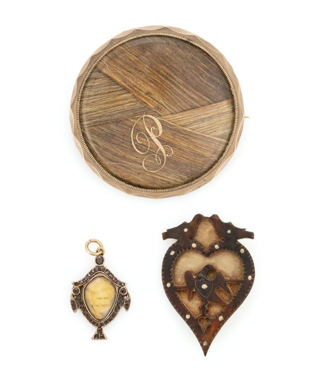 Georgian Gold Mourning and Other Jewelry