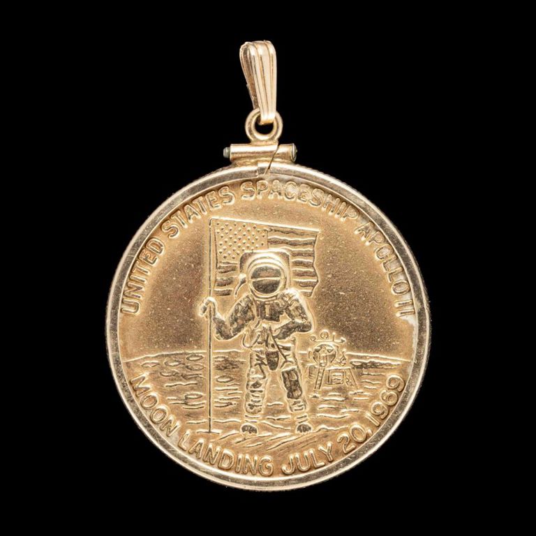 Hudson Tool & Die Co. Apollo 11 Commemorative Medal in Pendant Setting