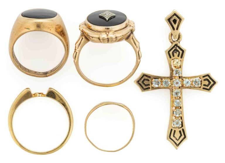 Antique / Vintage 10k and 14k Yellow Gold Rings and Pendant