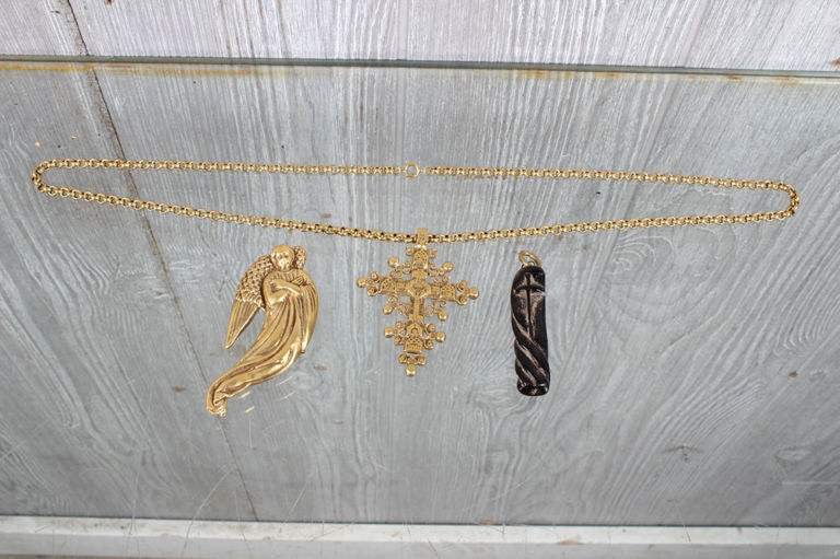 3 Metropolitan Museum of Art Jewelry Pieces
