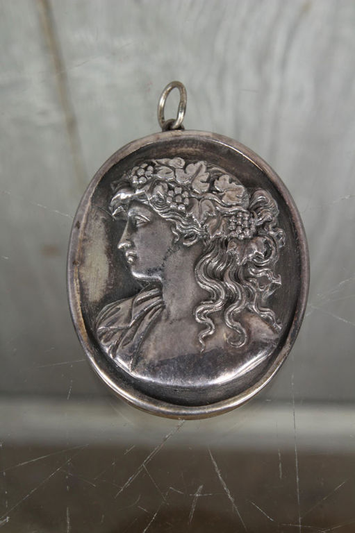 Henryk Winograd .999 Silver Repousse Pendant
