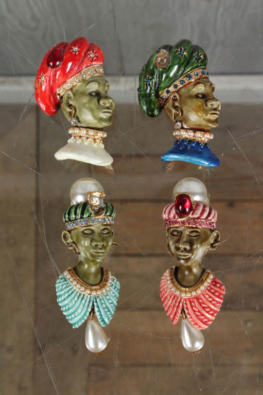 4 Vintage Har Genie Brooches