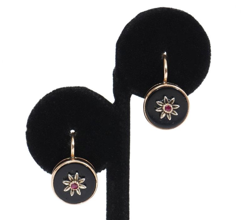 Pr. Ruby & Onyx Pierced Earrings