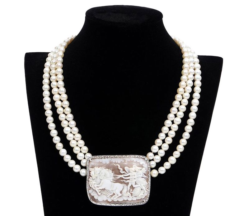 Cameo, Pearl & 18K WG Sito Necklace