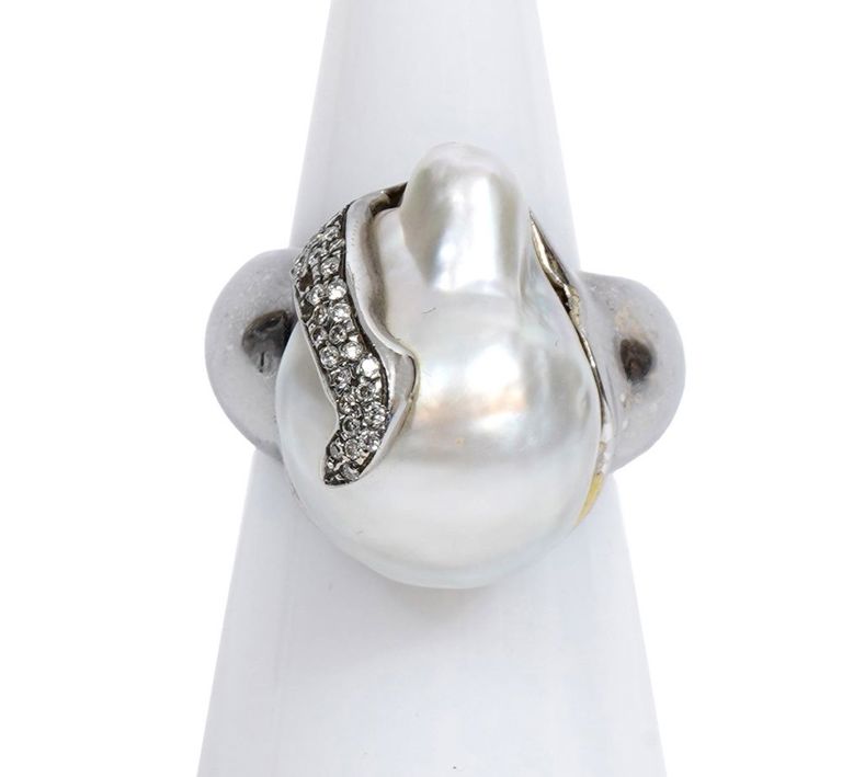 Italian 18K WG, Diamond & Pearl Ring