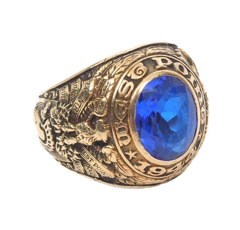 Vintage 1944 14k yellow gold West Point military academy class ring