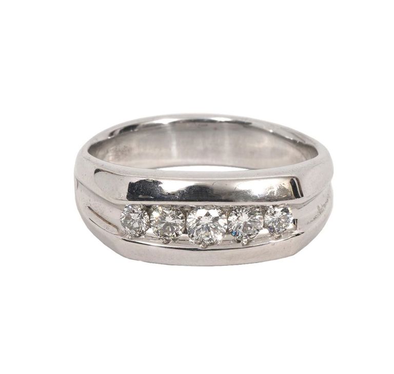 Gentleman's 18K WG Diamond Ring