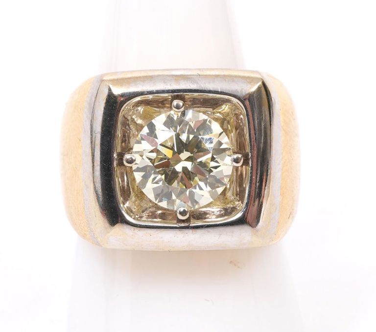Men's 18K Gold Diamond Ring