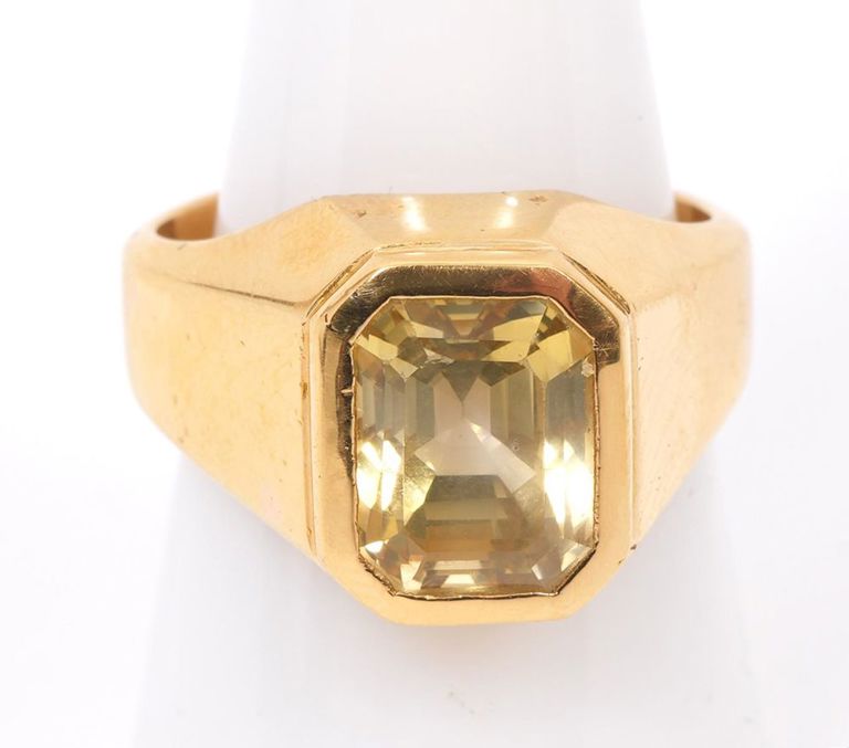 Men's 22K YG and Yellow Sapphire Ring GIA Cert