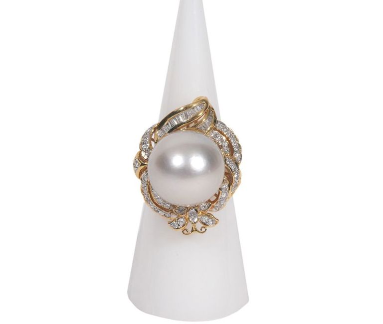 Lady's 18K YG Diamond & Pearl Ring
