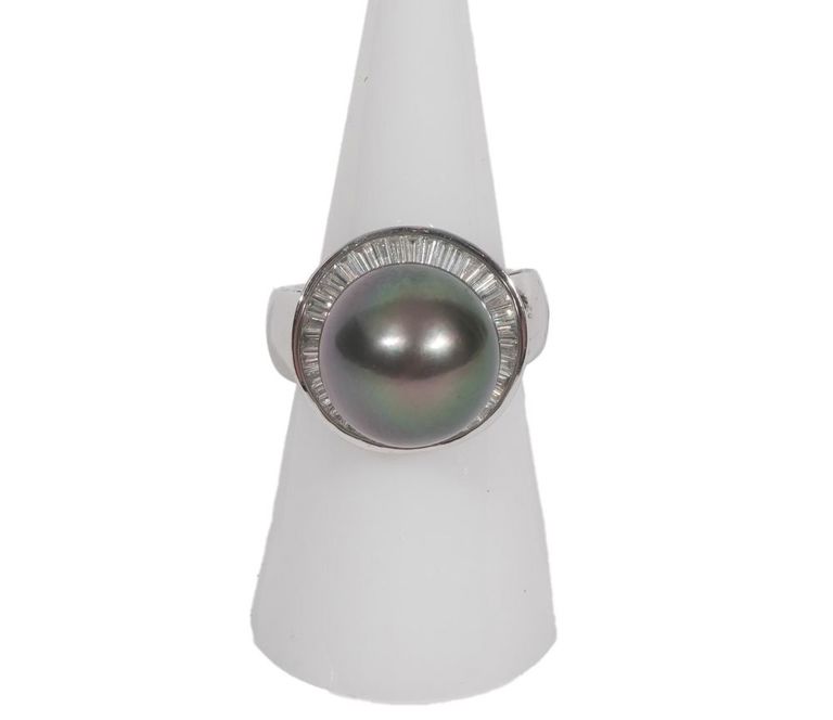 Lady's 18K WG Tahitian Pearl & Diamond Ring