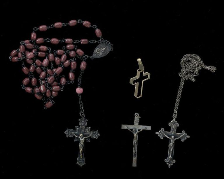10K Gold Cross Pendant.