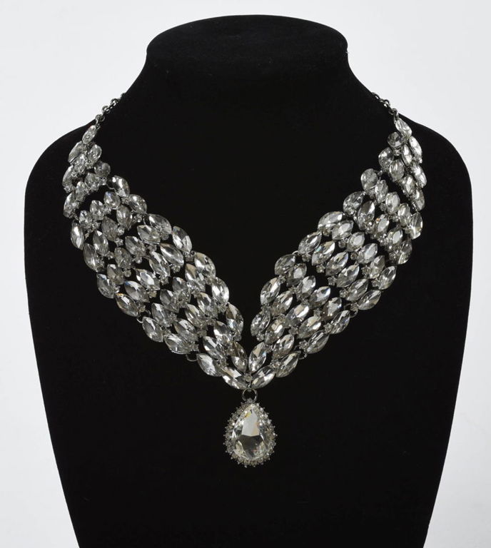 Rhinestone V-Shape Necklace with Drop.