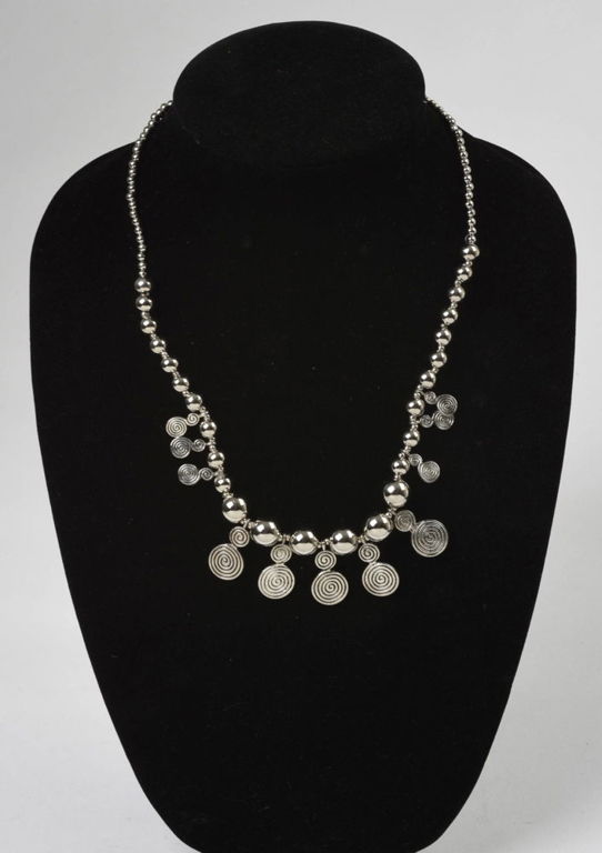 Sterling Silver Mexican Ball and Swirl Necklace.