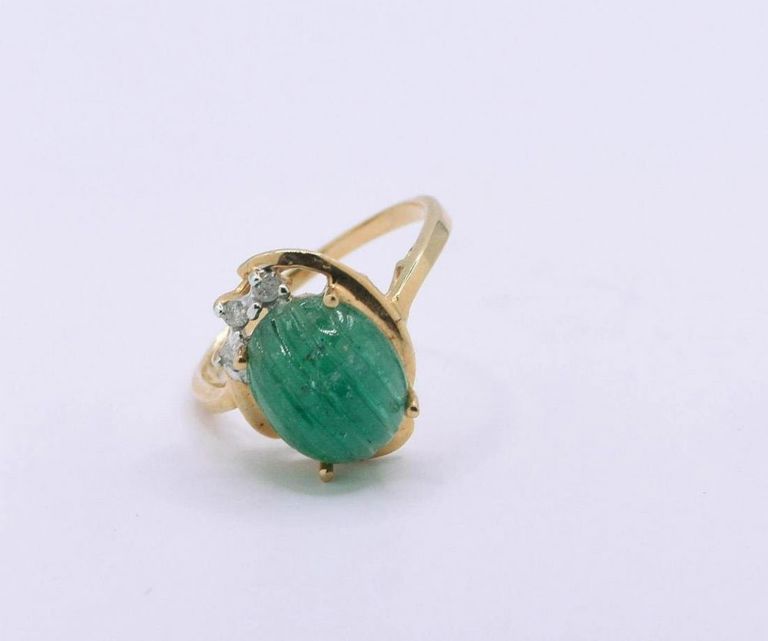 14K Yellow Gold Emerald & Diamond Ring