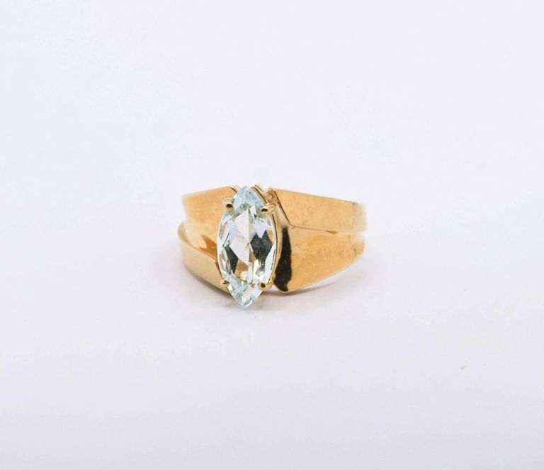 14K Aquamarine Ring