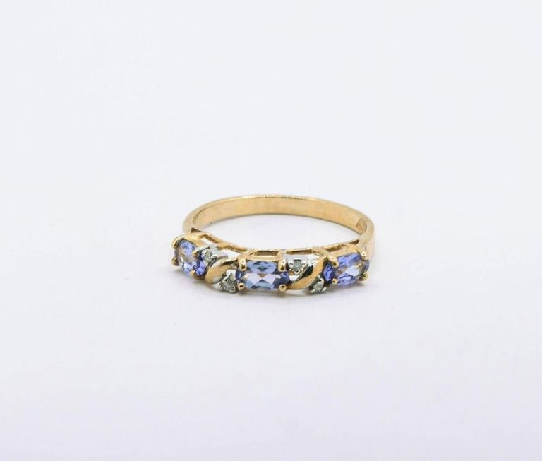10K Tanzanite & Diamond Ring