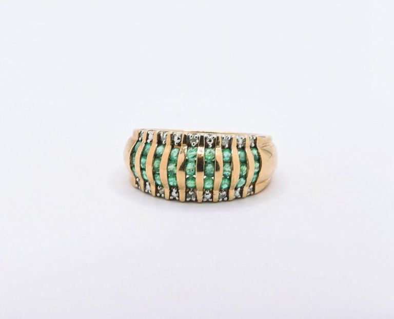 10K Emerald & Diamond Ring