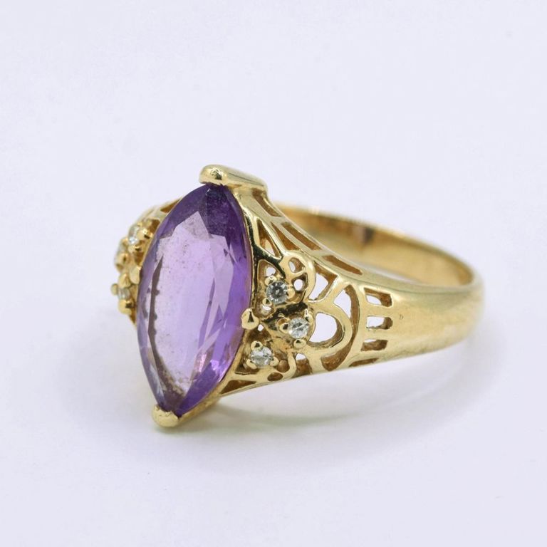 14K Yellow Gold Amethyst & Diamond Ring