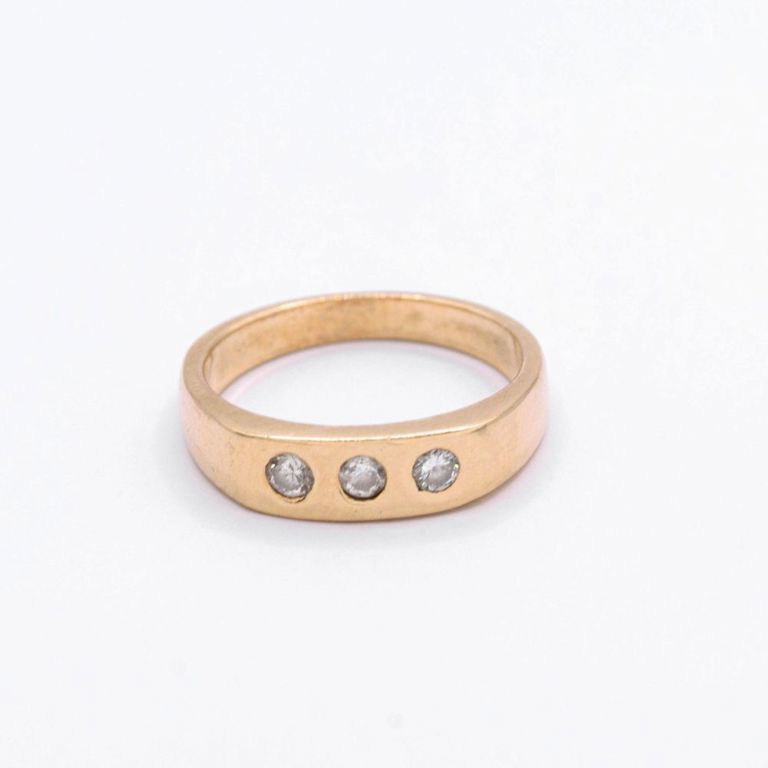 14K White Sapphire Ring