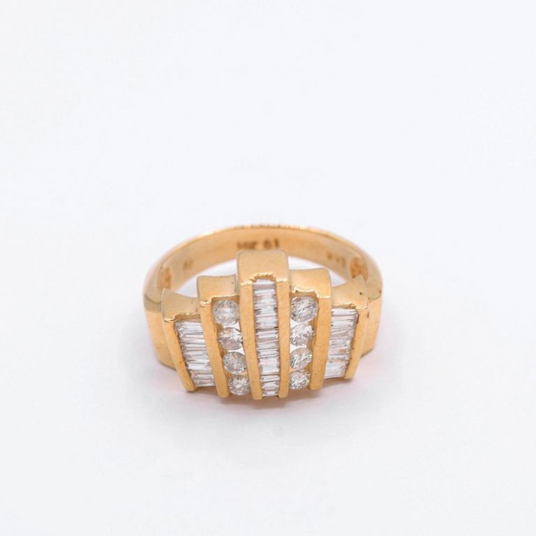 14K White Sapphire Ring