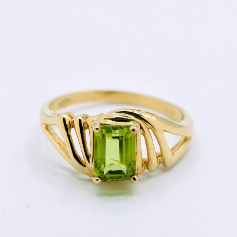 14K Yellow Gold Peridot Ring