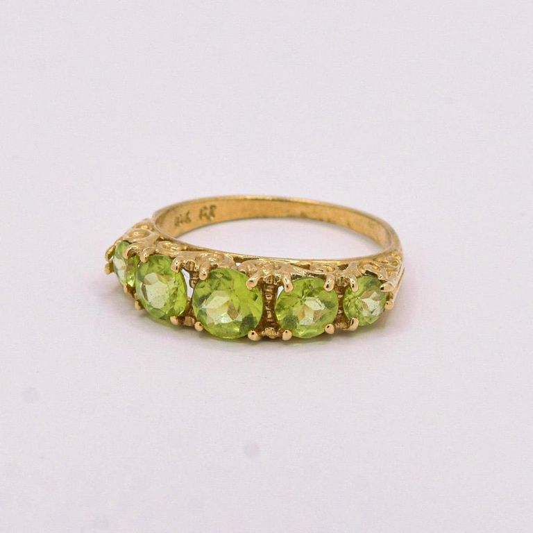 10K Peridot Ring