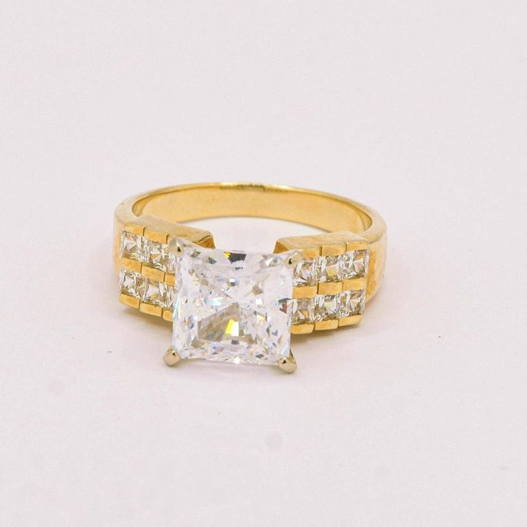 14K White Sapphire Ring