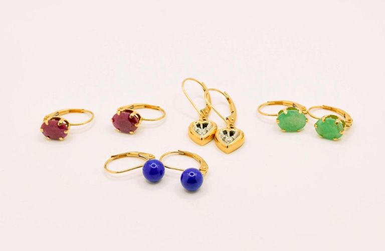 Lot of 4 Pairs of 14K Leverback Earrings