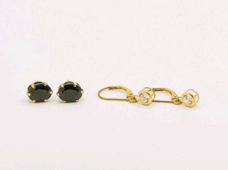 Lot of 2 Pairs of Earrings