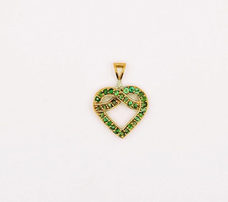 10K Emerald Heart Pendant