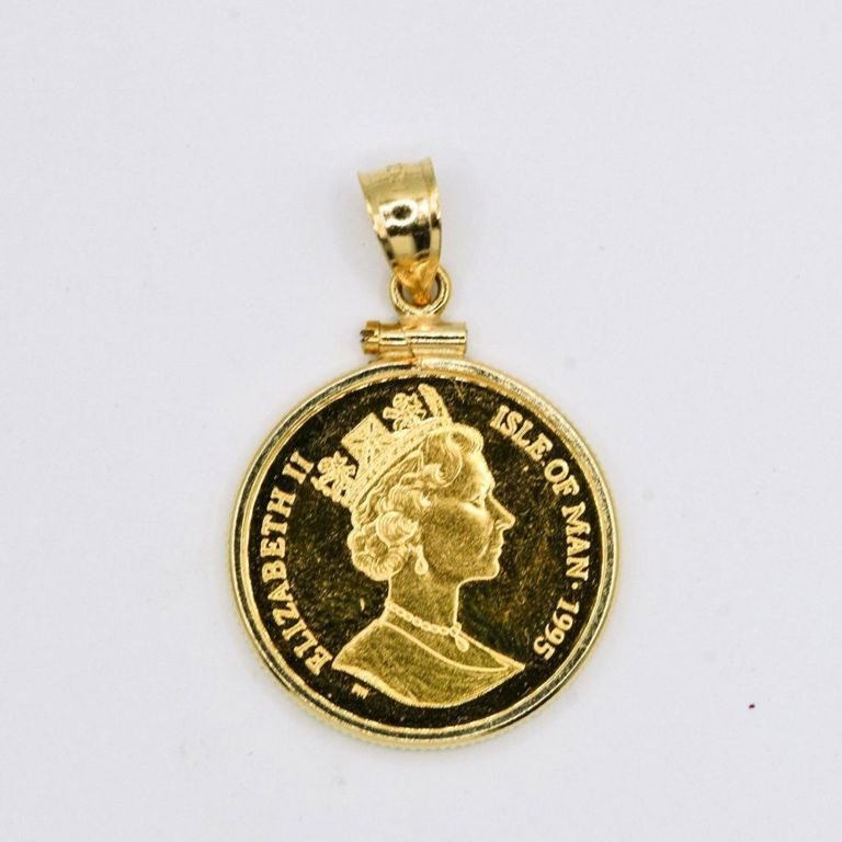1995 Isle Of Man Crown Coin Pendant