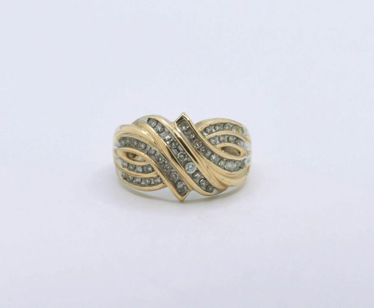 10K Yellow Gold Diamond Cluster Ring