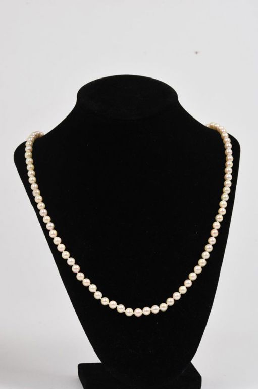 Cultured Pearl Necklace