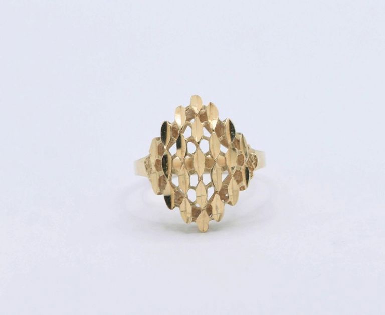 14K Yellow Diamond Shaped Ring