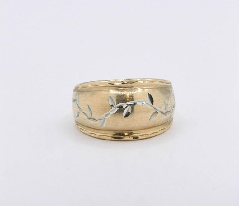 10K Yellow Gold Vine Design Dome Ring
