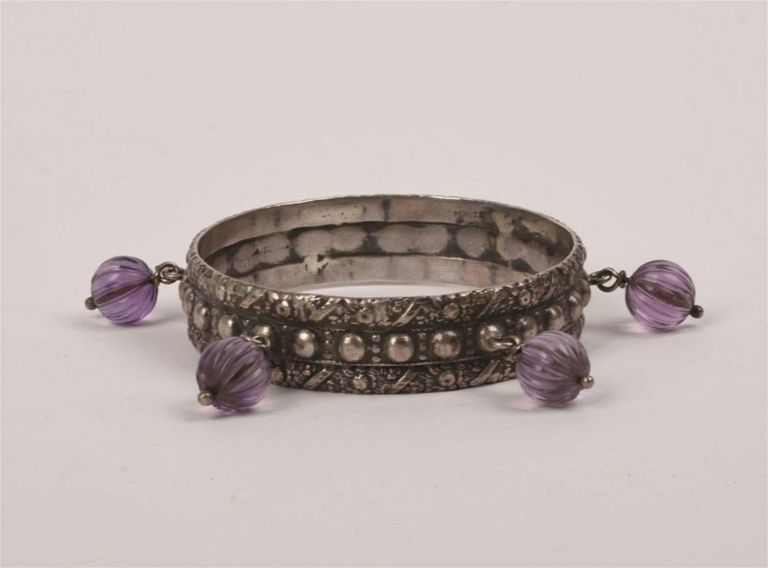 Peruzzi Italian Sterling Bracelet with Carved Amethyst Medallion