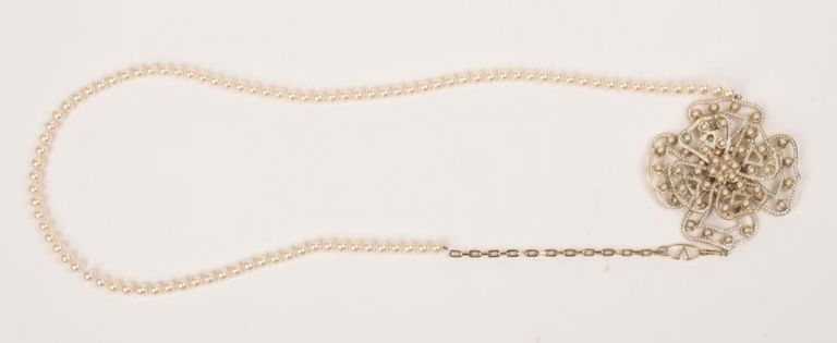 Valentino Flower Necklace