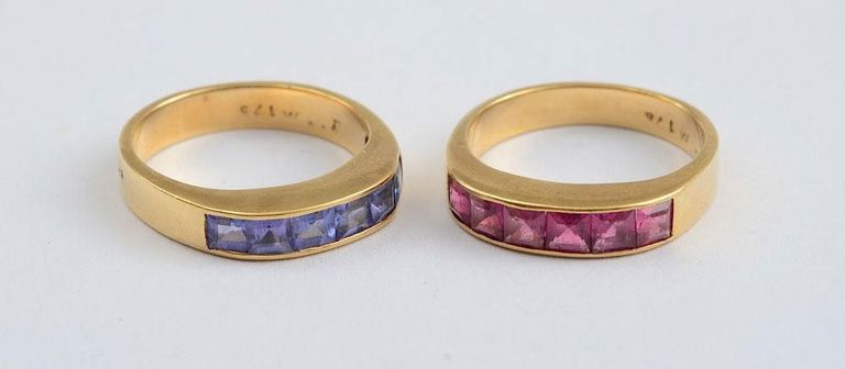 Pair of 18k gold sapphire and pink tourmaline rings