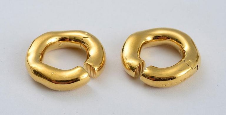 Pair of 18k Gold Creole Earclips, by Pomellato