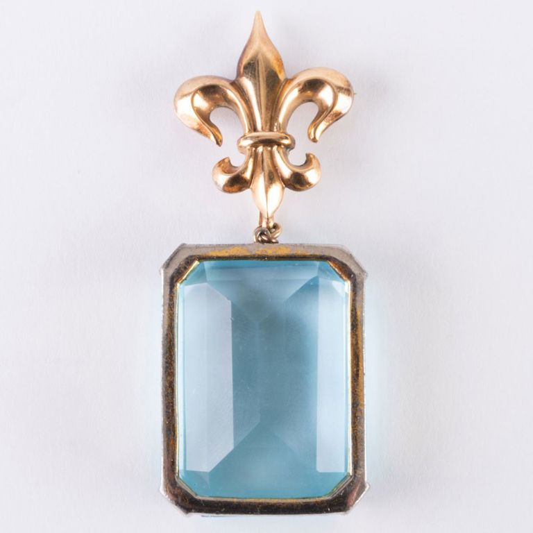 Blue Gem Pendant Mounted in Gilt-metal