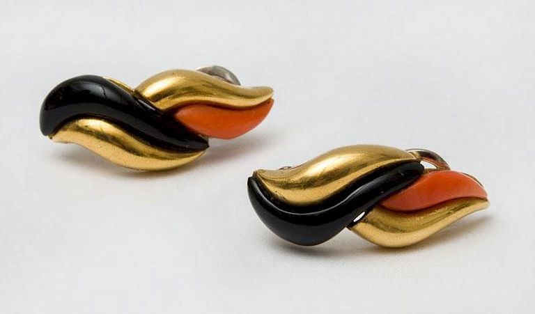 Pair of 18k Gold, Coral and Black Onyx Earclips