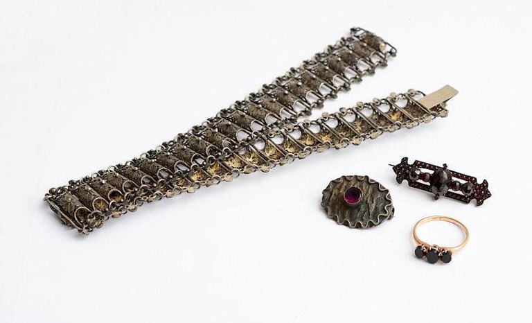 Miscellaneous Group of Jewelry