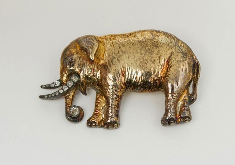 18k Gold and Diamond Elephant Brooch