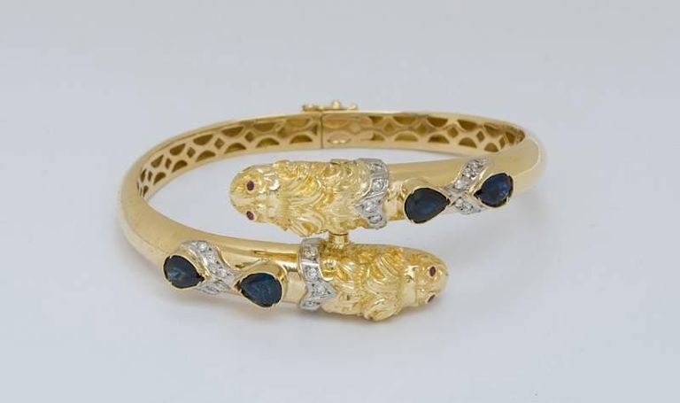 18k Yellow Gold, Sapphire and Diamond Animal Head Hinged Bangle Bracelet