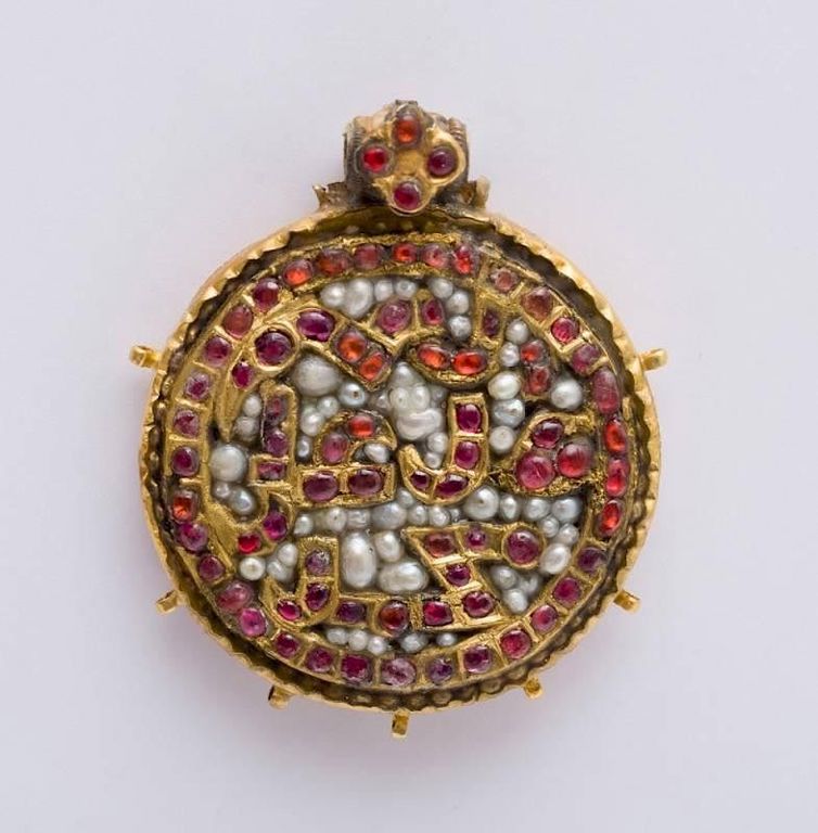 Islamic 22k Yellow Gold, Pearl and Ruby Cabochon Pendant