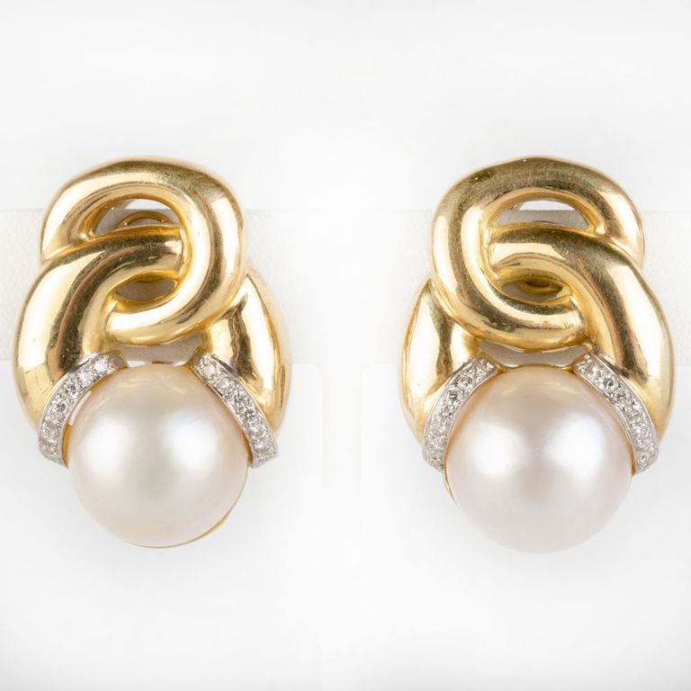 Pair of 18k Gold, Diamond and Mobe Pearl Earclips